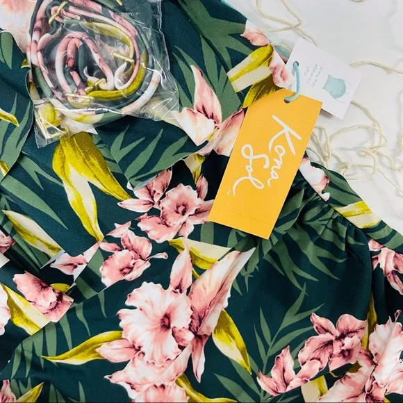 🌸NWT TROPICAL HIGH COVERAGE SWIMSUIT - Picture 4 of 10